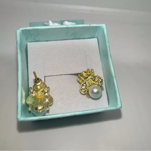 Gold and White Floral Pearl Earrings “Queen Bee” - Picture 3 of 5